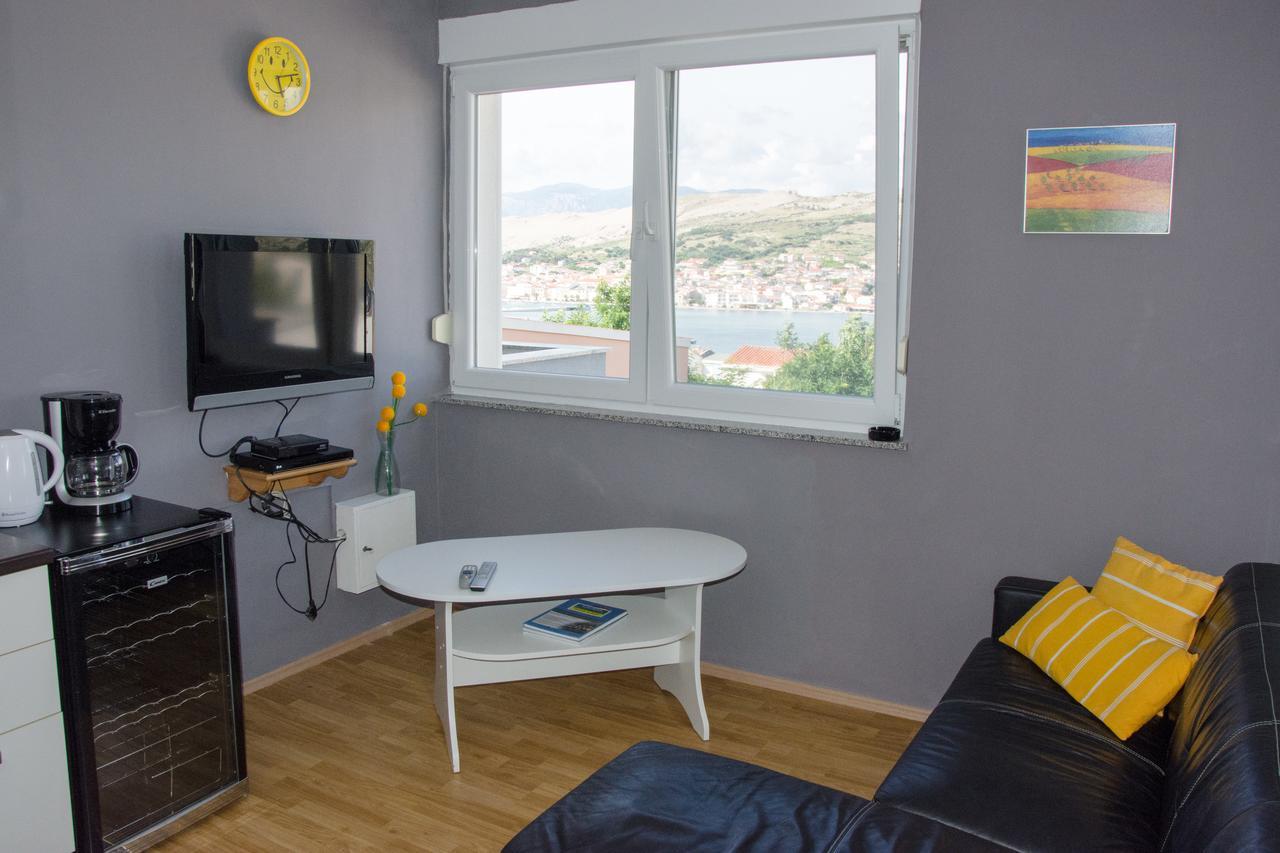 Apartments Sv. Jelena 2 Паг Екстер'єр фото