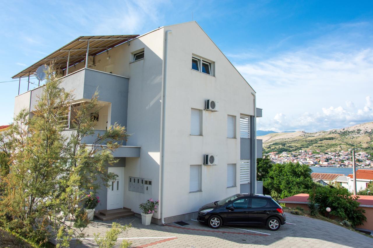 Apartments Sv. Jelena 2 Паг Екстер'єр фото